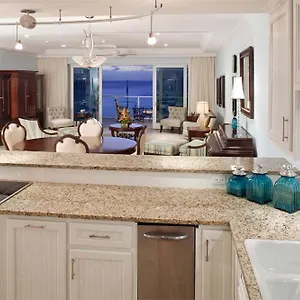 Отель Caribbean Club Boutique Hotel, Grand Cayman, Seven Mile Beach